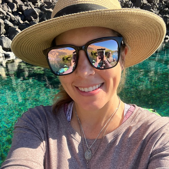 Meet your Posher, Alex - Picture 2 of 2